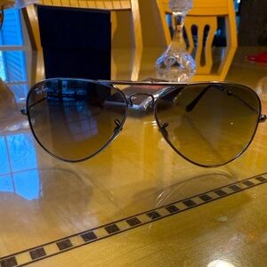 Brand new Ray Ban men’s shades